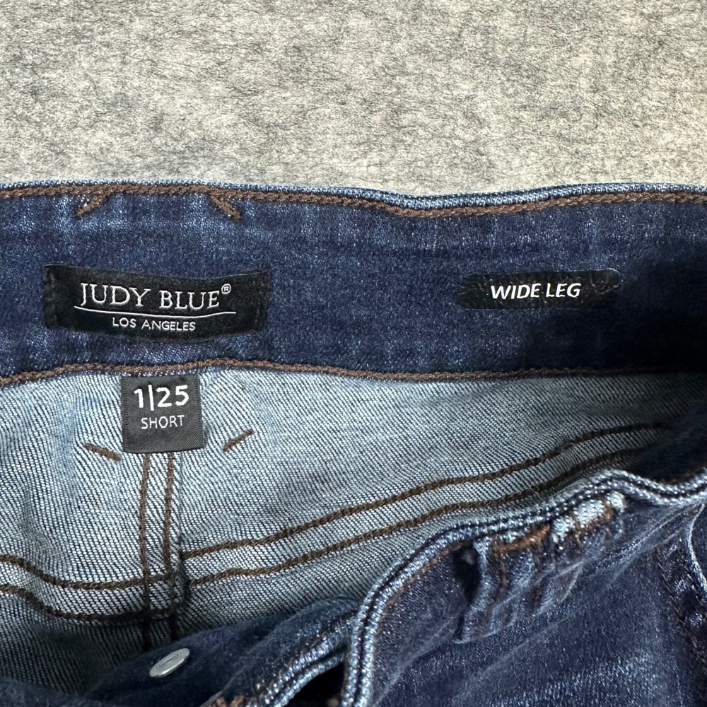 Judy Blue Womens Dark Wash Wide Leg High Rise Denim Jeans 1/25 Short - Picture 2 of 9